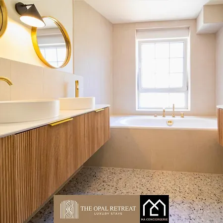 Opal Retreat - Luxury House With Spa And Home Gym *